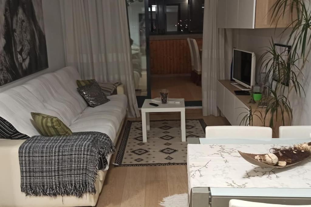 Atico En Paiporta Con 2 Grandes Terrazas Apartment บาเลนเซีย ภายนอก รูปภาพ